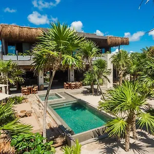 Сasa de vacaciones Beachfront In Tankah Bay, Tulum